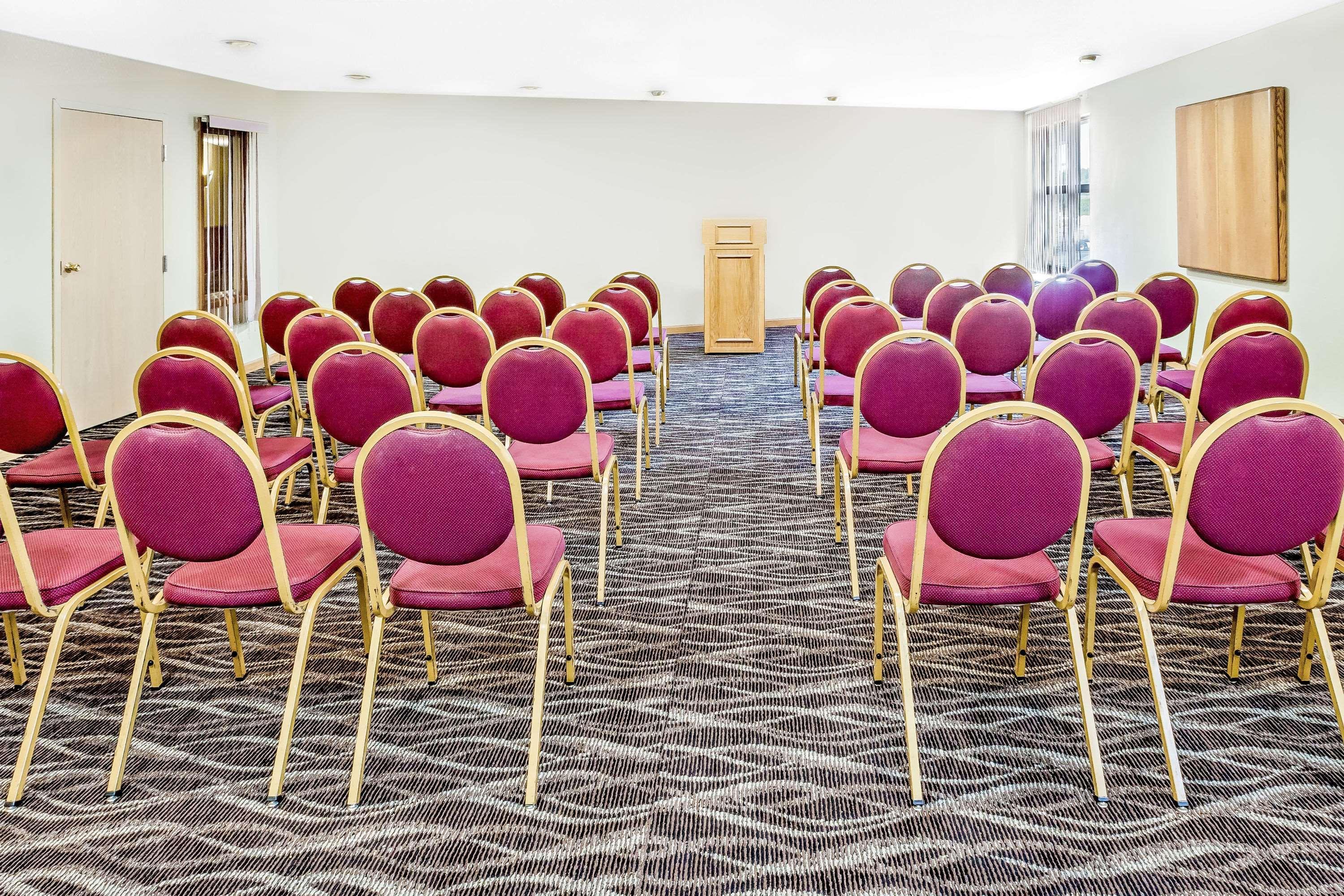 Days Inn & Suites By Wyndham Kalamazoo Ngoại thất bức ảnh