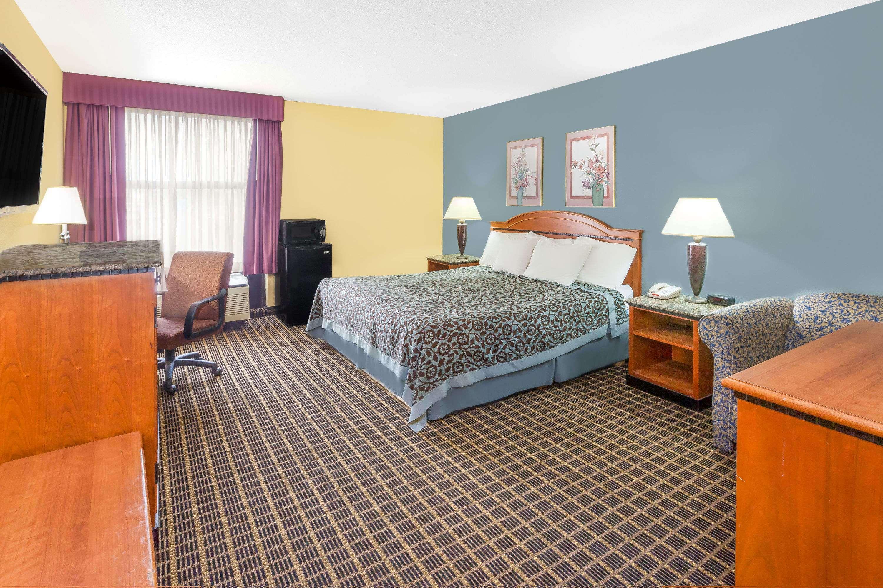 Days Inn & Suites By Wyndham Kalamazoo Ngoại thất bức ảnh