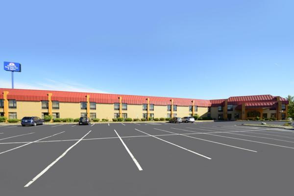 Days Inn & Suites By Wyndham Kalamazoo Ngoại thất bức ảnh